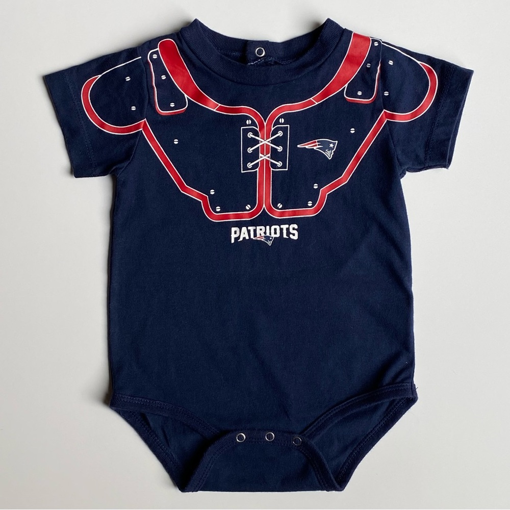 Patriots Shirt size 12 months Boys Girls New England Football Pads NFL 1 piece